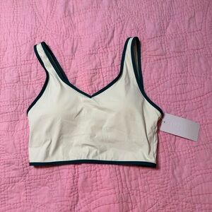 MUSERA Sports Bra Size M Cream Green Trim Athletic Yoga Workout Bra NWT